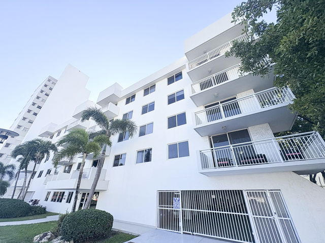 West Bay Gardens Condo photo 2